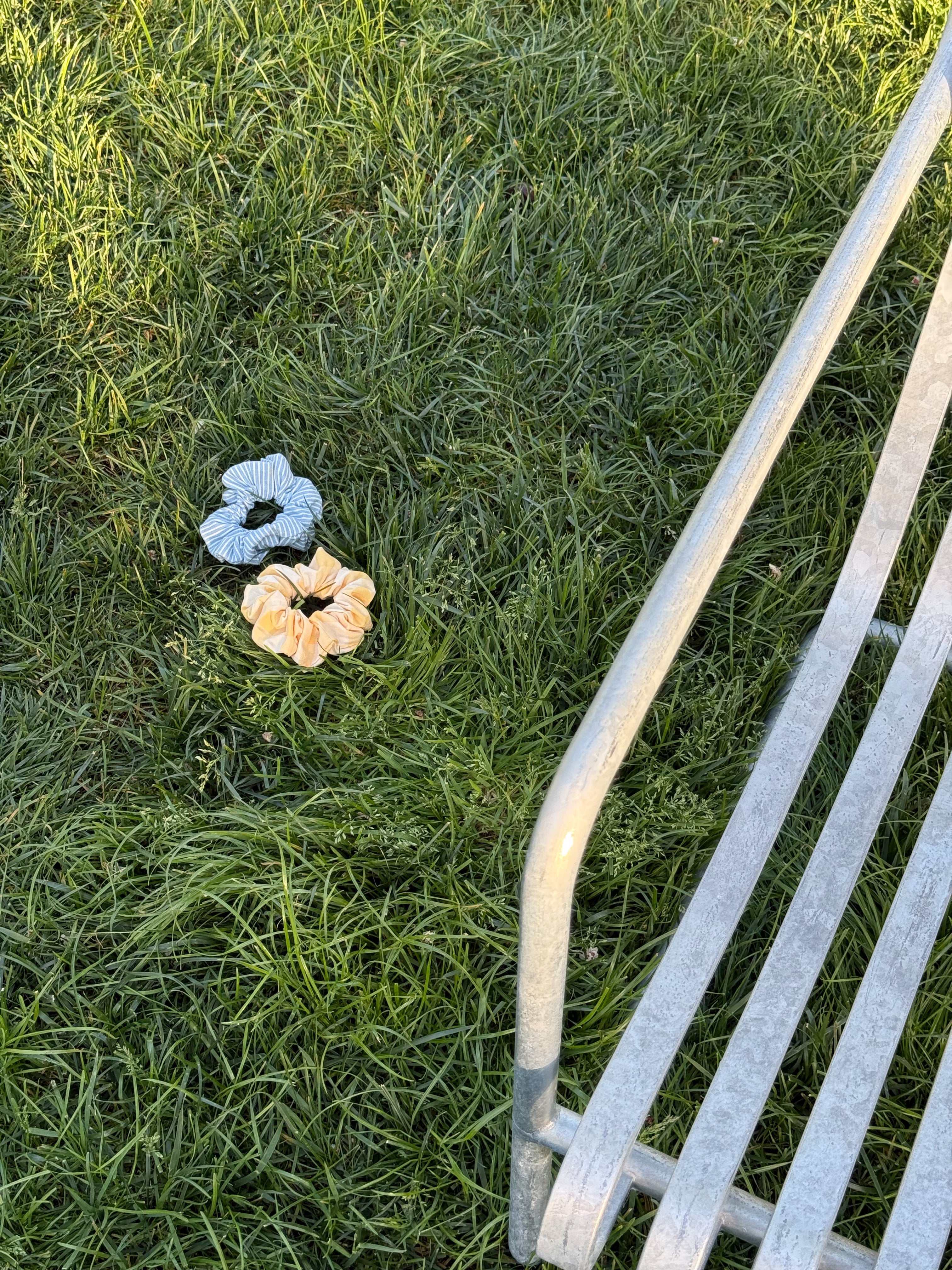 Scrunchie 02 (butter yellow)