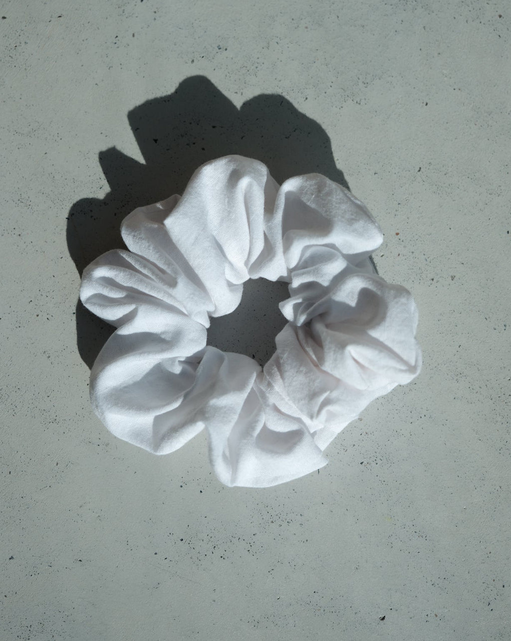 Scrunchie 03 (crisp white)